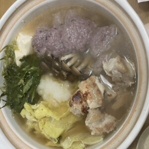 鶏とごぼうの旨味たっぷり　秋田の郷土料理　だまこ鍋